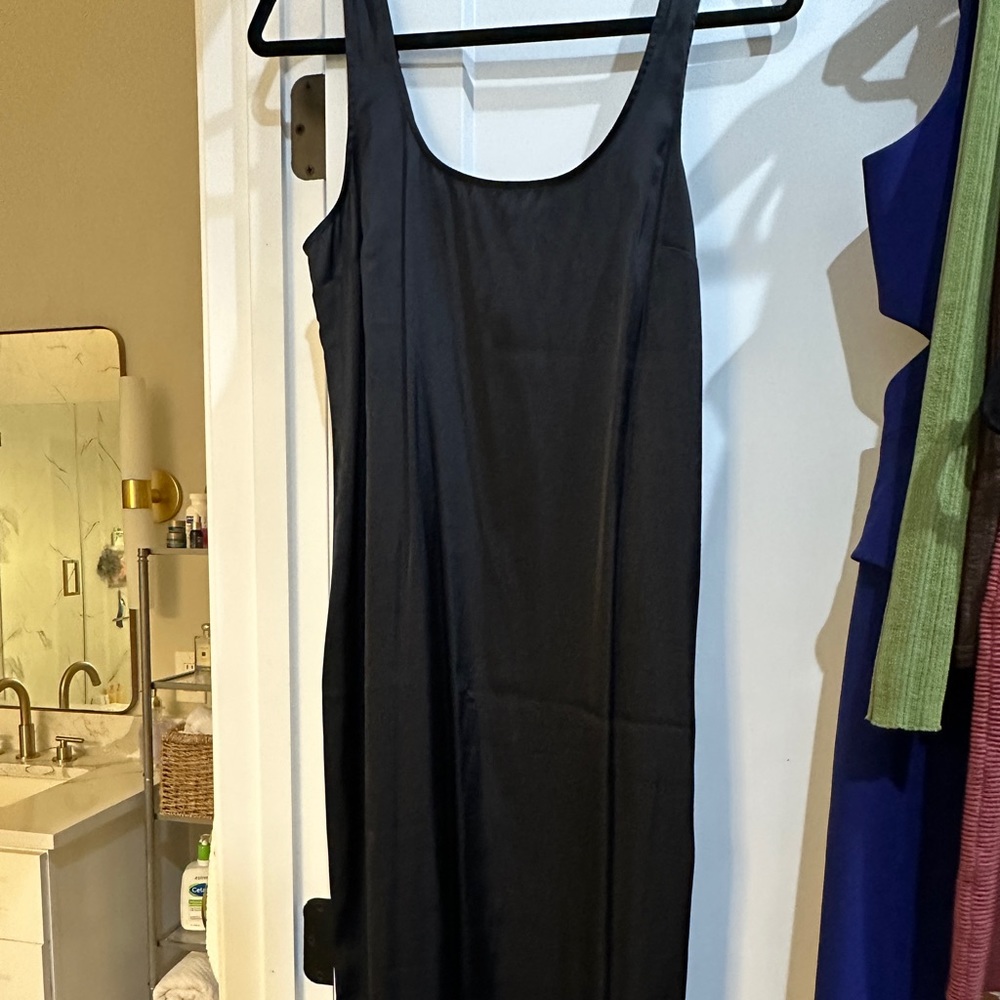 Maxi satin black dress